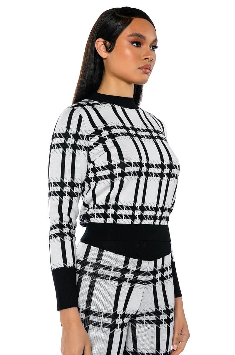 ASPEN VACAY LONG SLEEVE SWEATER 4 ASPEN VACAY LONG SLEEVE SWEATER - Image 2