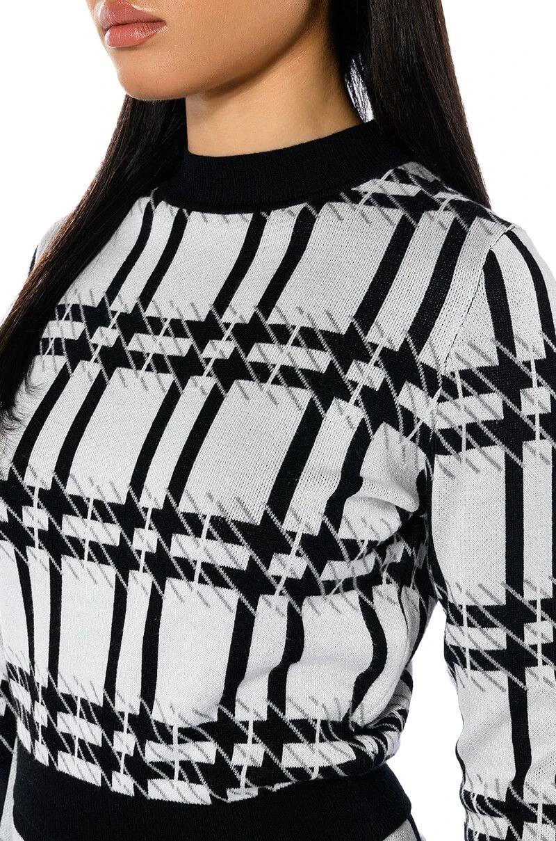 ASPEN VACAY LONG SLEEVE SWEATER 9 ASPEN VACAY LONG SLEEVE SWEATER - Image 7