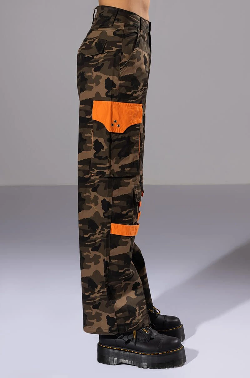 BANK ON ME RELAXED CARGO JEANS - Image 8