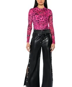 BLESSED MESS SIDE SNAP FAUX LEATHER PANTS 12 BLESSED MESS SIDE SNAP FAUX LEATHER PANTS -AKIRA pant-shop blessed mess side snap faux leather pants black 3 3