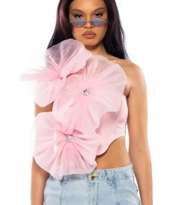 BLOSSOM TEXTURED FLOWER ONE SHOULDER CROP TOP