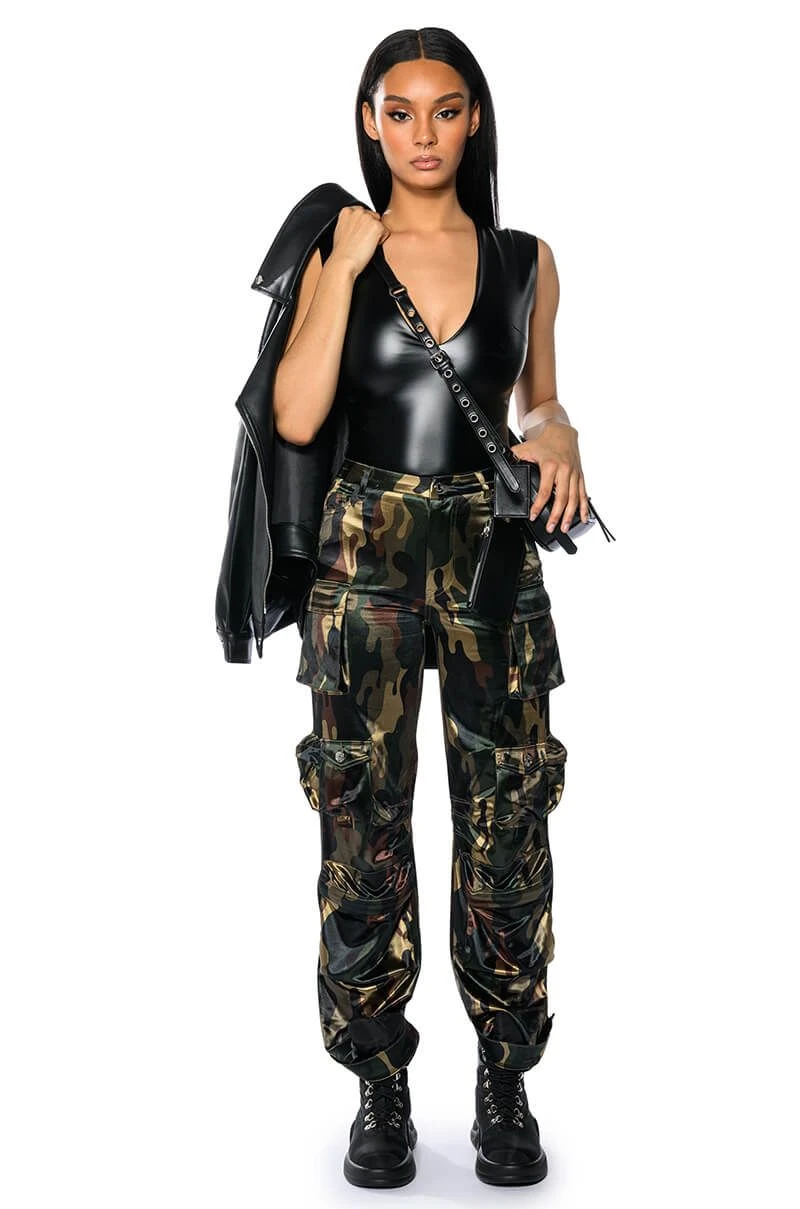BONNE SOIREE CAMO CARGO PANTS - Image 3