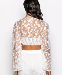BOUQUET DAYS FLORAL DETAIL CROPPED BLOUSE 13 BOUQUET DAYS FLORAL DETAIL CROPPED BLOUSE -AKIRA pant-shop bouquet days floral detail cropped blouse white 5 5