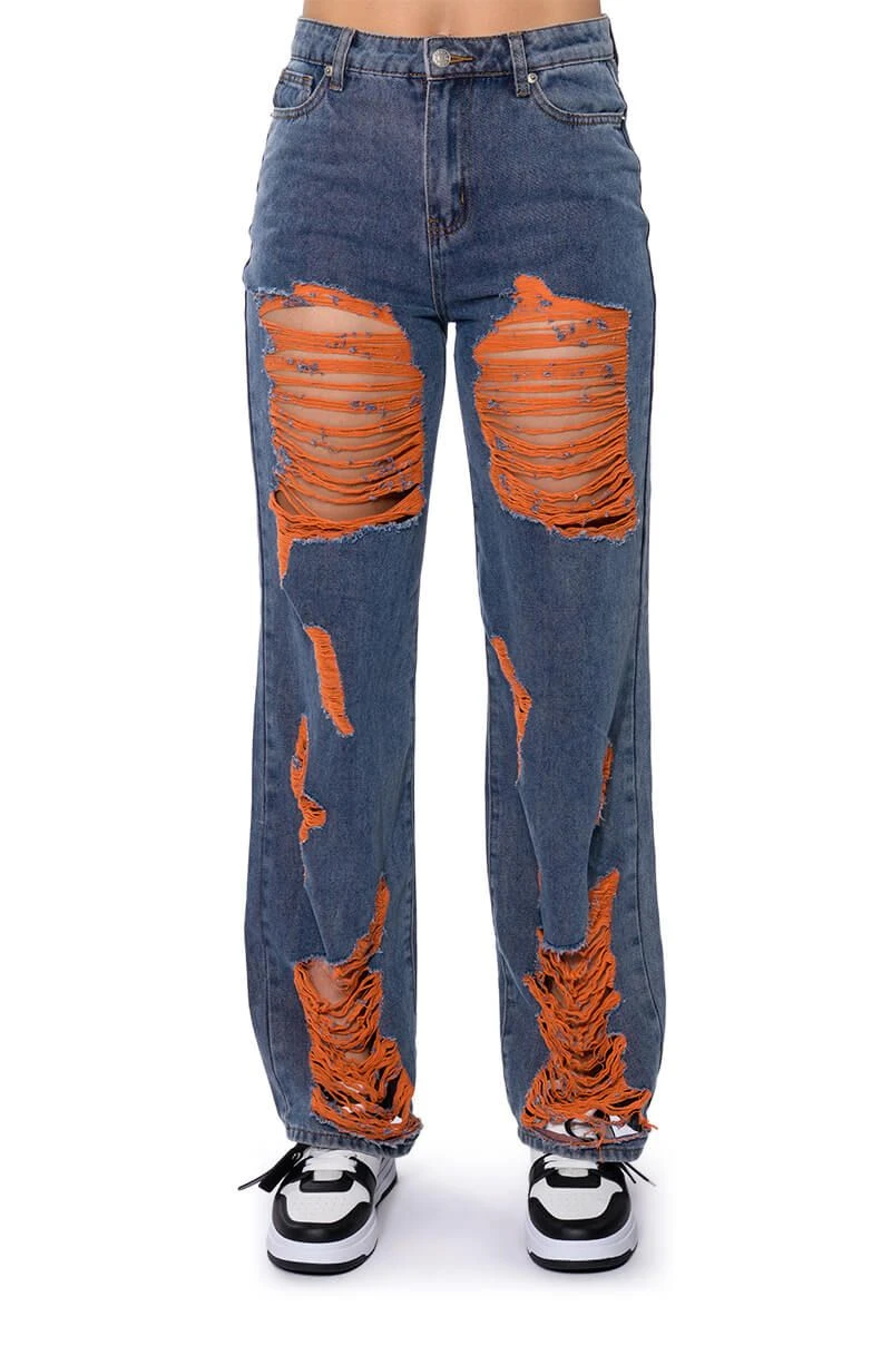 CAREFREE DISTRESSED COLOR RELAXED FIT JEANS - Image 5