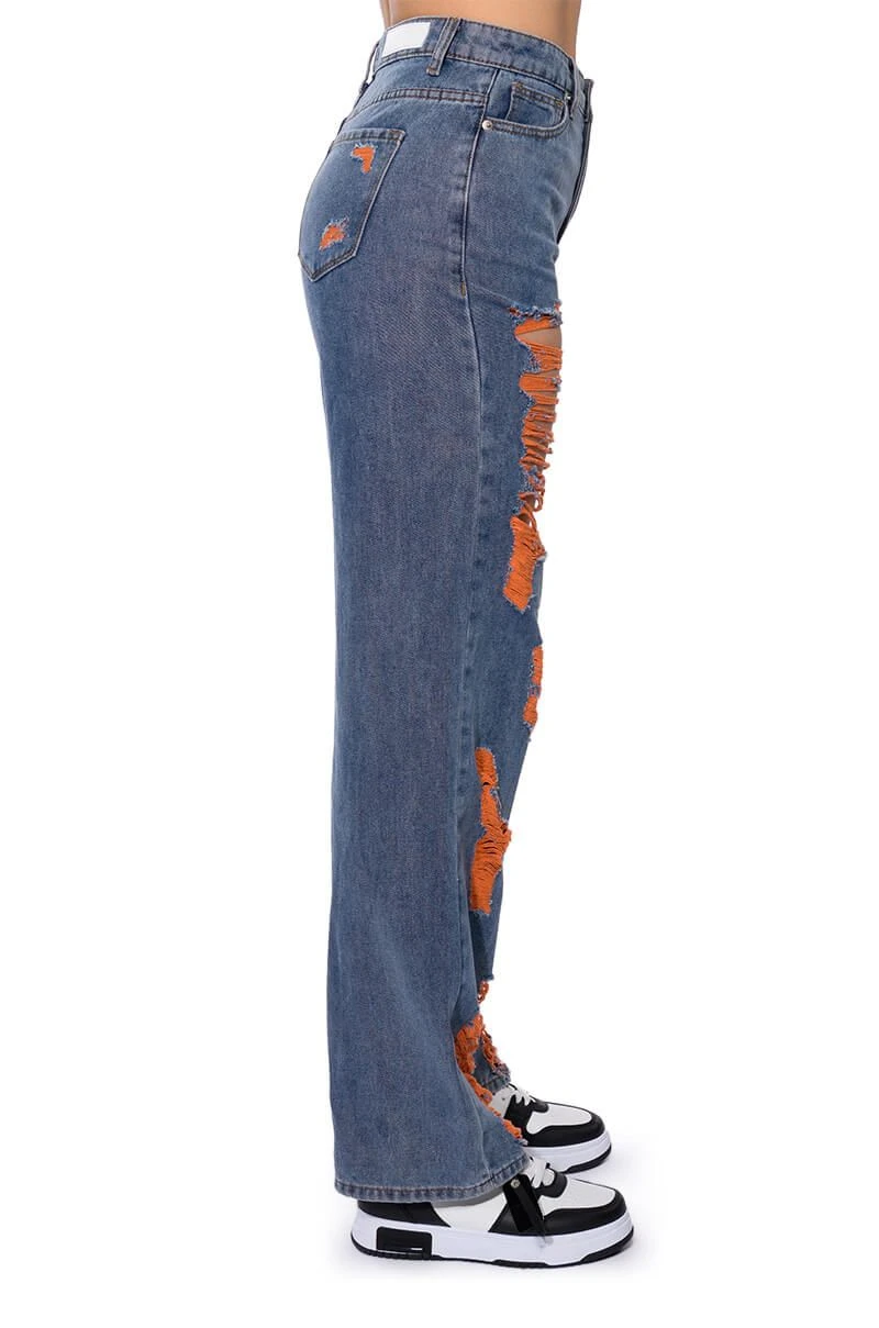 CAREFREE DISTRESSED COLOR RELAXED FIT JEANS - Image 6