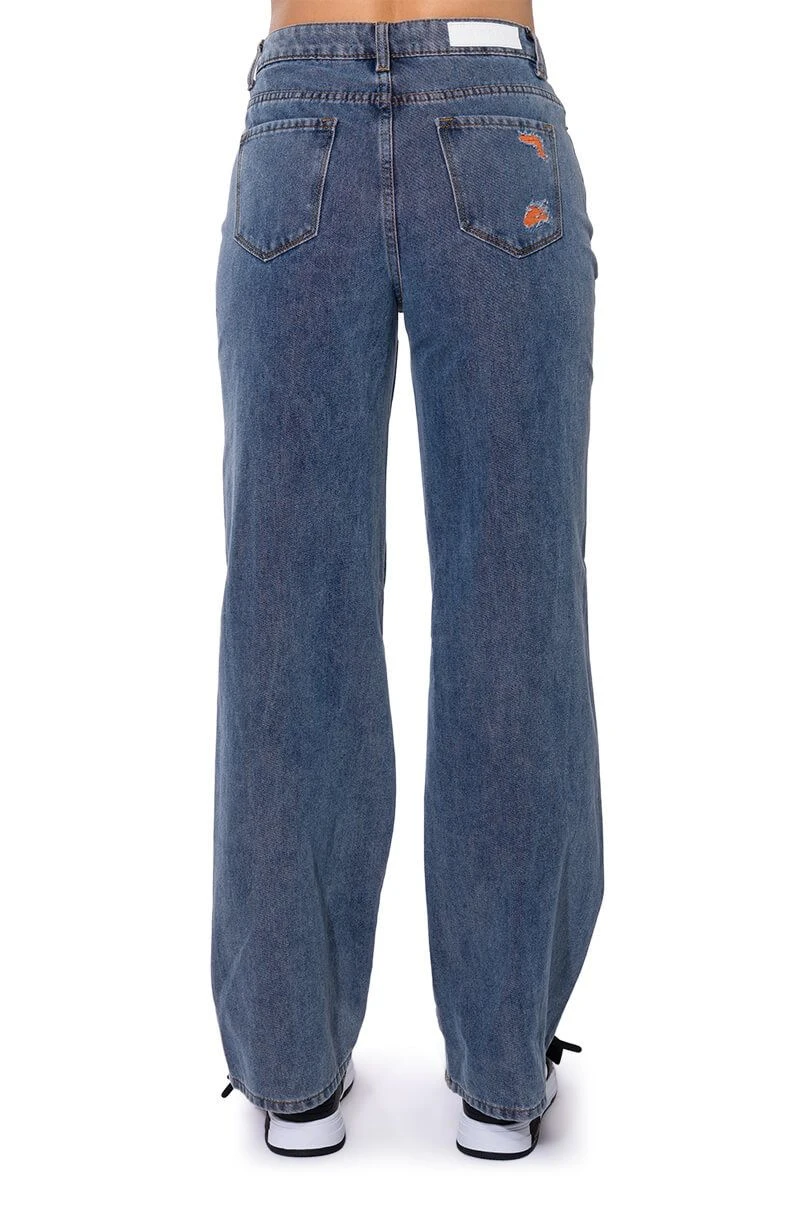 CAREFREE DISTRESSED COLOR RELAXED FIT JEANS - Image 7