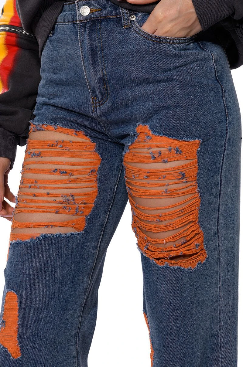 CAREFREE DISTRESSED COLOR RELAXED FIT JEANS - Image 8