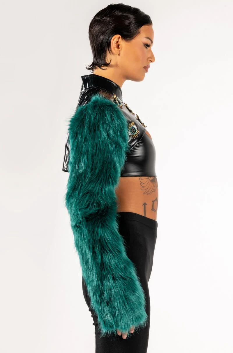 EYE OF THE BEHOLDER FAUX FUR LONG SLEEVE CROP TOP 7 EYE OF THE BEHOLDER FAUX FUR LONG SLEEVE CROP TOP - Image 5
