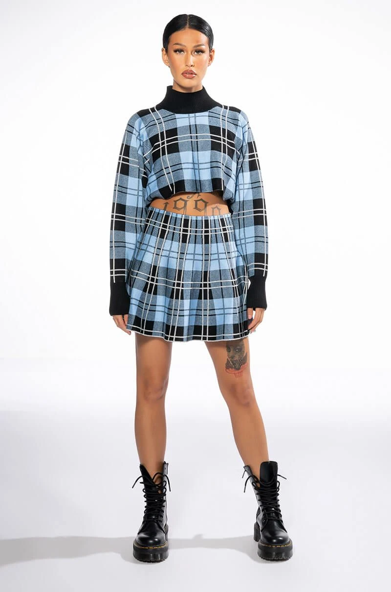 FALL VIBES ONLY PLAID KNIT TOP - Image 9