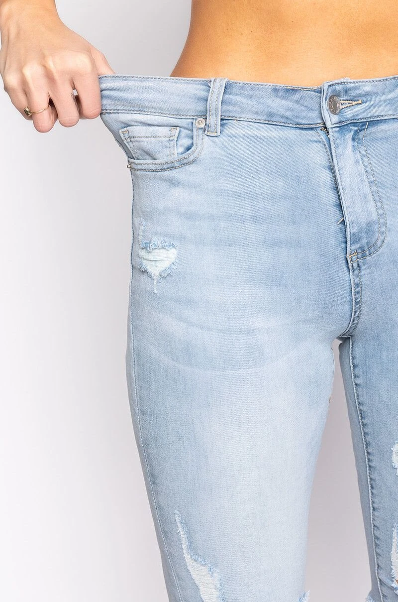 FLEX FIT EXTREME STRETCH DISTRESSED BERMUDA SHORTS - Image 7