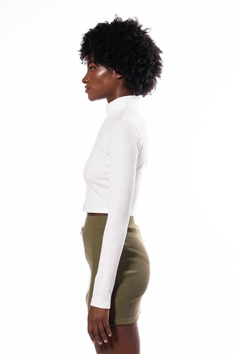 HALF N HALF ZIPPER TOP - Image 6