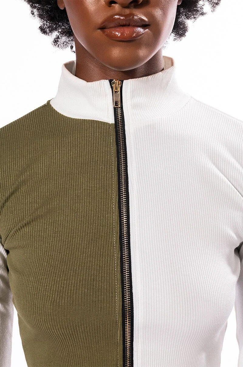 HALF N HALF ZIPPER TOP - Image 9
