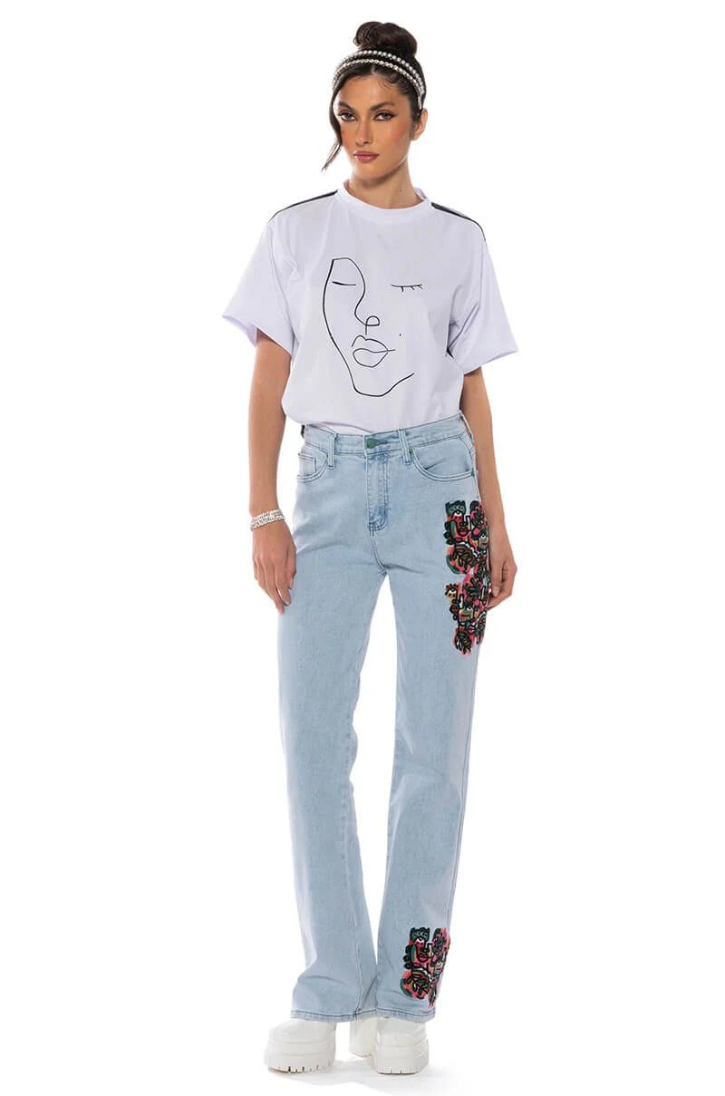 HIDDEN FACES EMBROIDERY DETAILED STRAIGHT LEG JEANS - Image 3