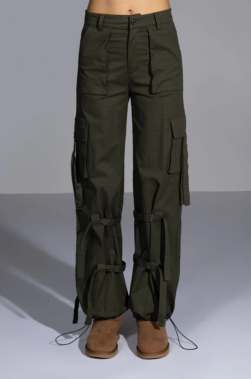 IT IS BACK CARGO PANTS 3 IT IS BACK CARGO PANTS