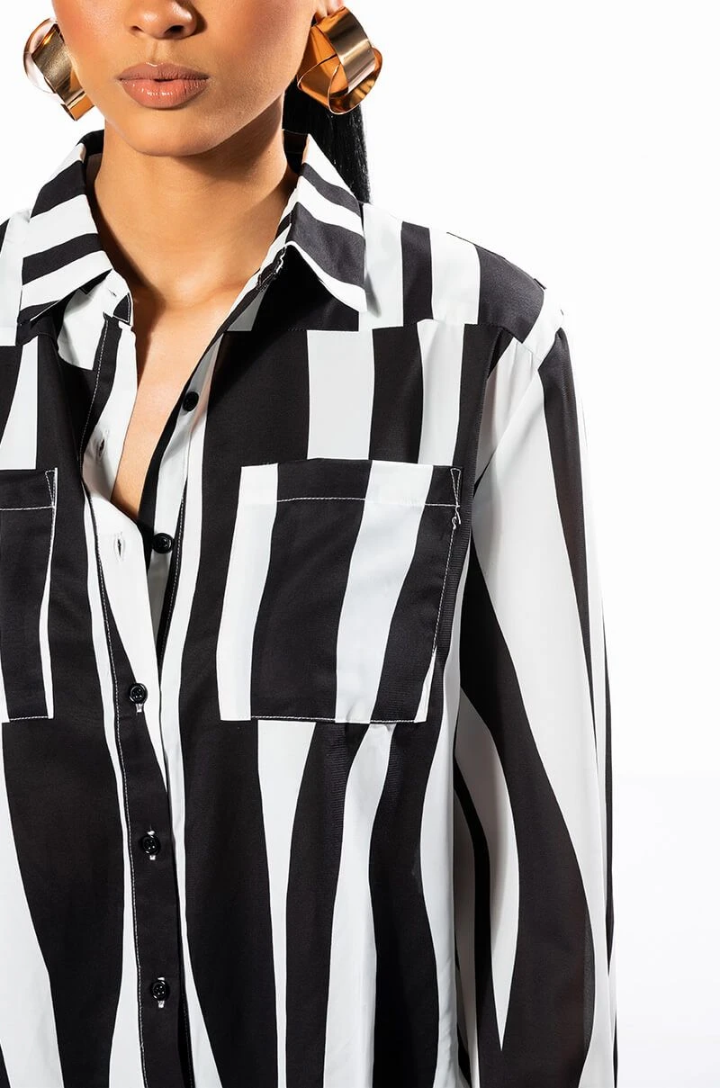 IT WAS ALL AN ILLUSION BUTTON DOWN BLOUSE 9 IT WAS ALL AN ILLUSION BUTTON DOWN BLOUSE - Image 7