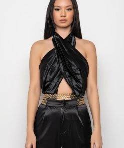 SIL VOUS PLAIT CHAIN DETAIL CROPPED HALTER BLOUSE