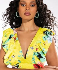 SUMMERTIME FINE SLEEVELESS VNECK BLOUSE